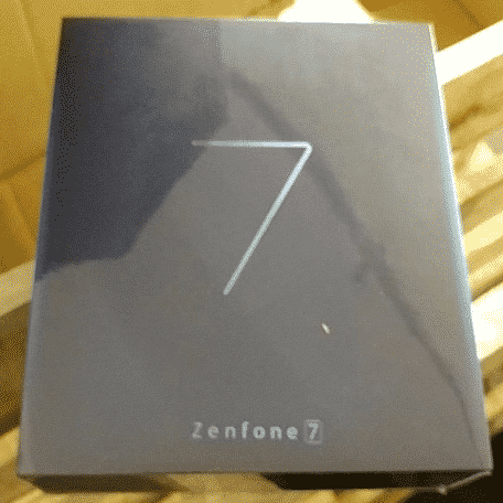 Asus Zenfone 7 retail box