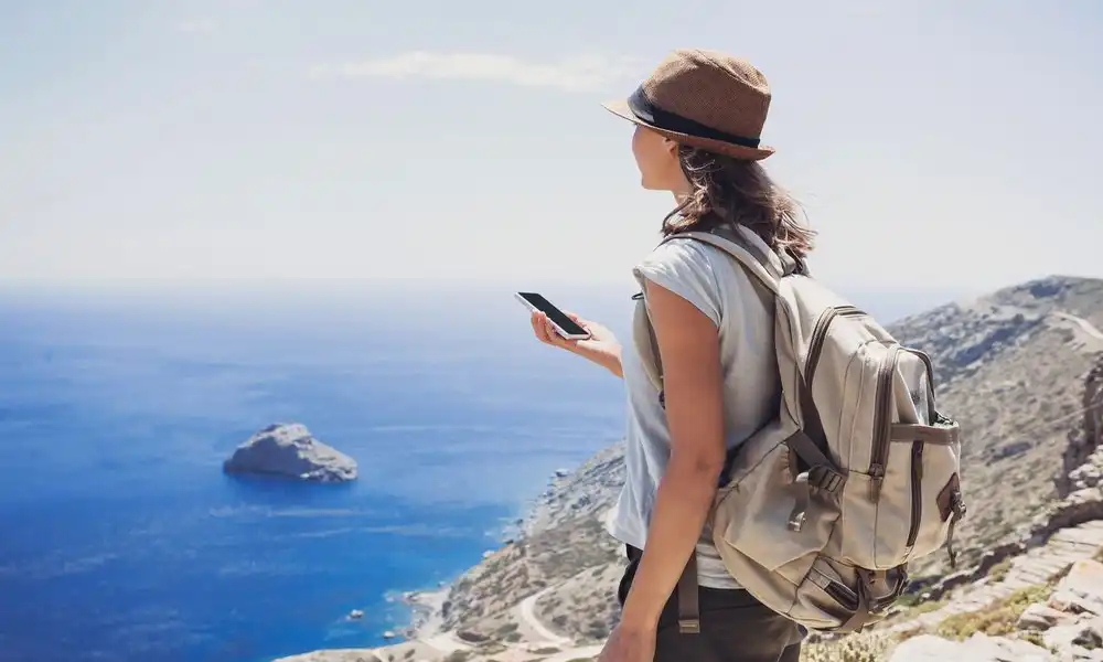 7 iOS Apps You Need When You're Traveling Abroad