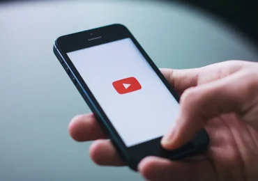 Experience Gaming on YouTube Mobile App Directly Without Exiting the App